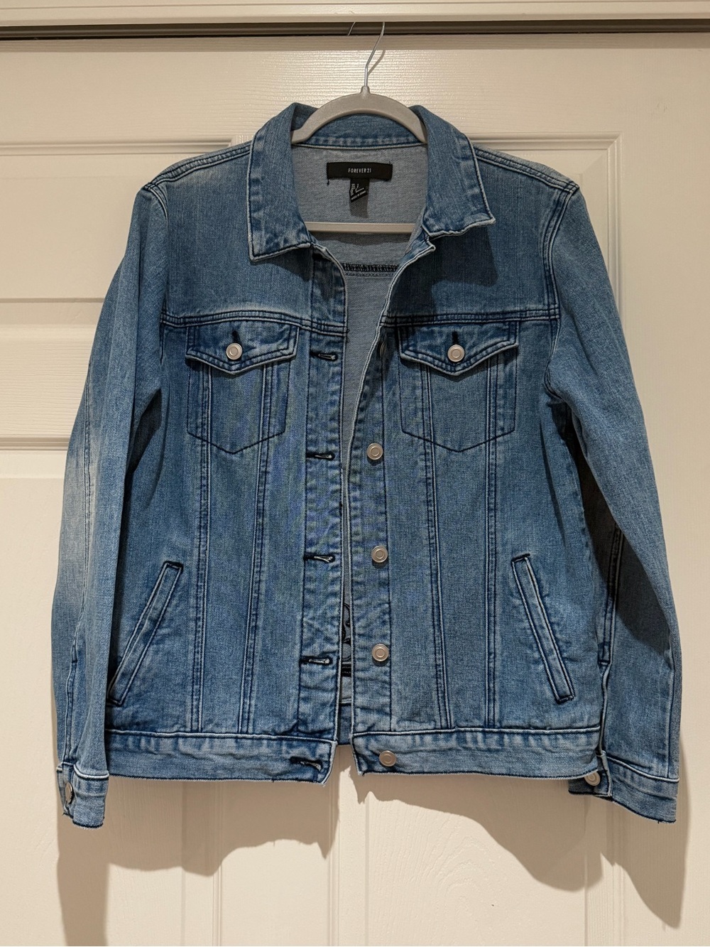 Forever 21 Embroidered Denim Jacket Size S